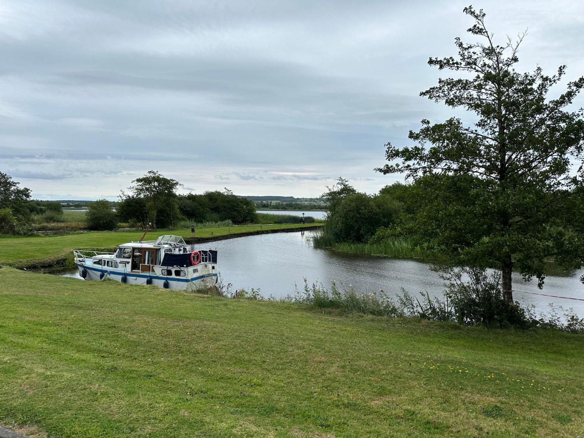 Home Near The River Shannon Rooskey Екстериор снимка